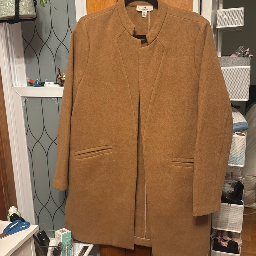 Cozy halston blazer in size L. Camel colored, great condition
